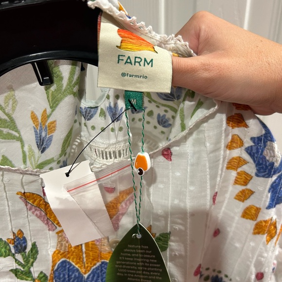 Farm Rio top! - Picture 2 of 2